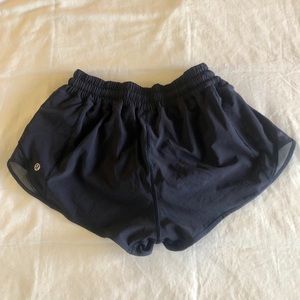 Lululemon Hotty Hot Short 2.5”